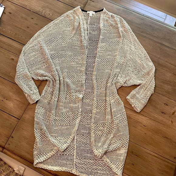 Charming Charlie Sweaters - 𝅺CHARMING Charlie Knit Open Cardi/Cocoon Kimono